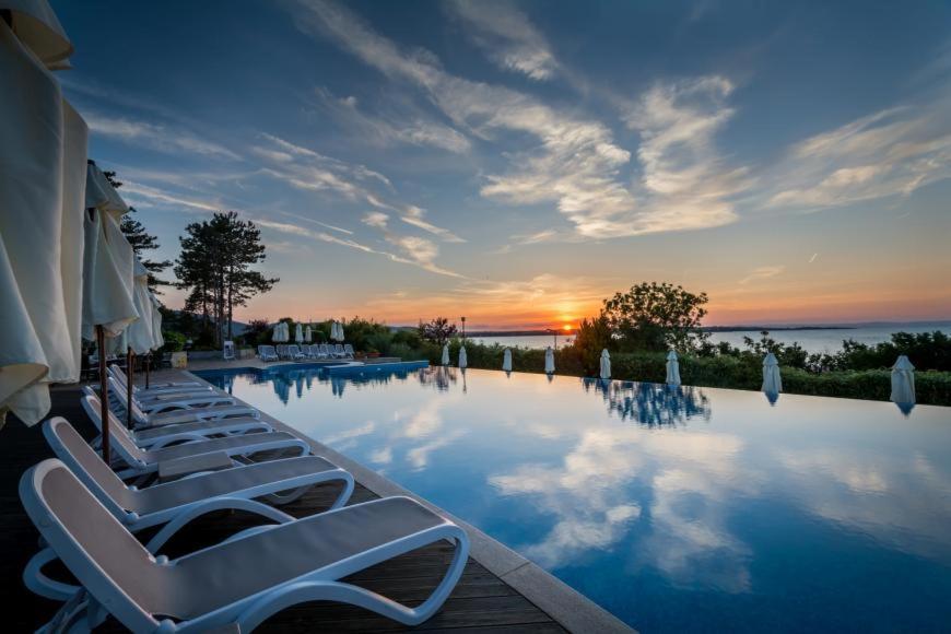 Санта Марина-Сладка Къща Appartement Sozopol Buitenkant foto