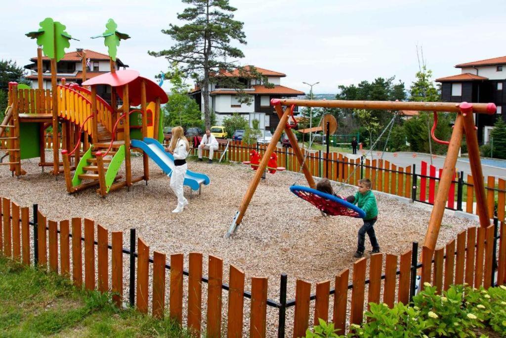 Санта Марина-Сладка Къща Appartement Sozopol Buitenkant foto