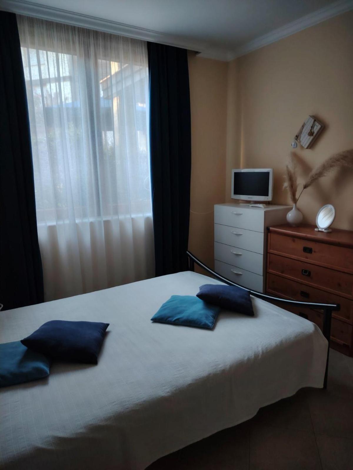 Санта Марина-Сладка Къща Appartement Sozopol Buitenkant foto